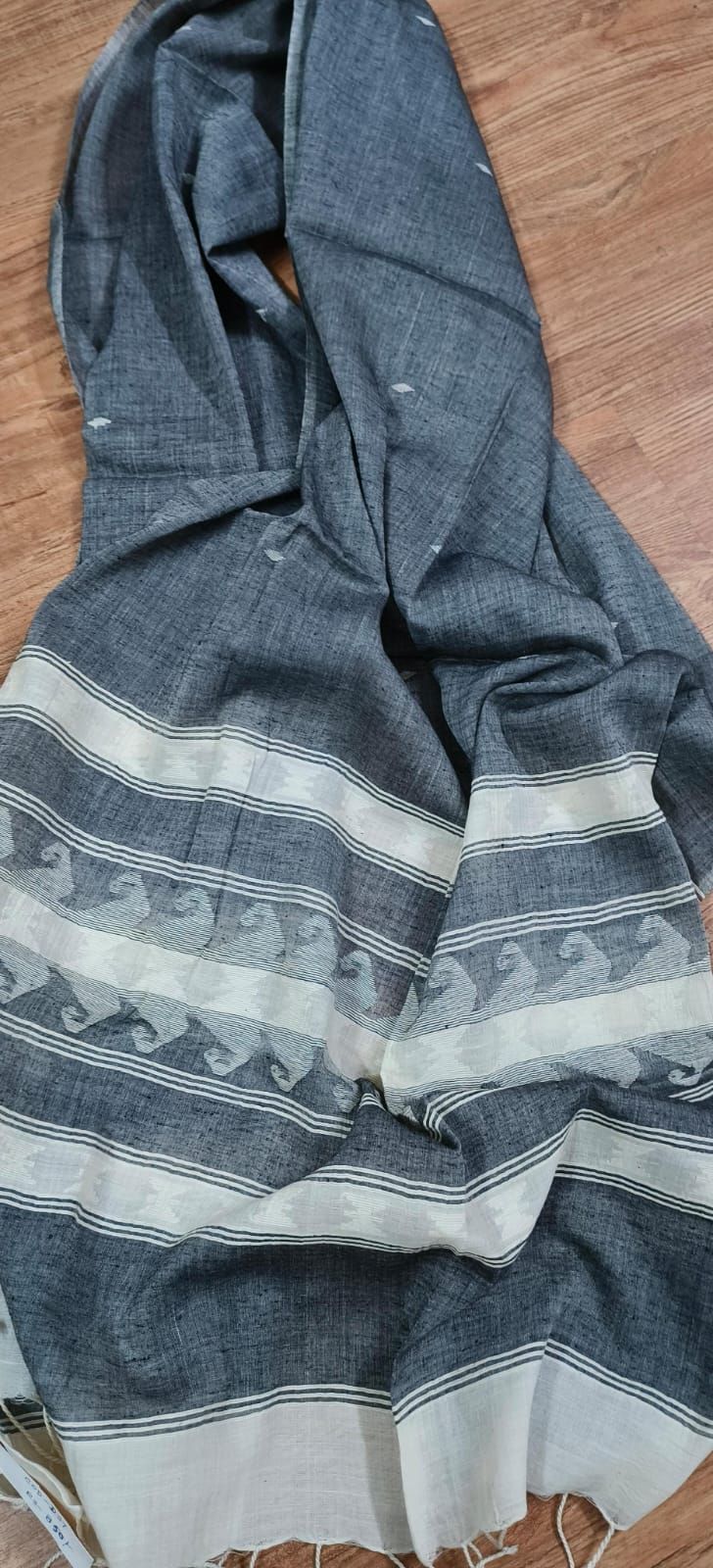 Cotton scarf with Jamdani narrow stripe
